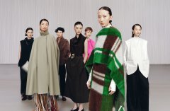 ���������� | Marisfrolg�����ִ�����Ķ�Ԫ����